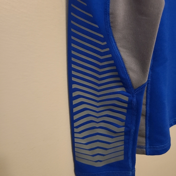 Under Armour - Picture 3 of 4